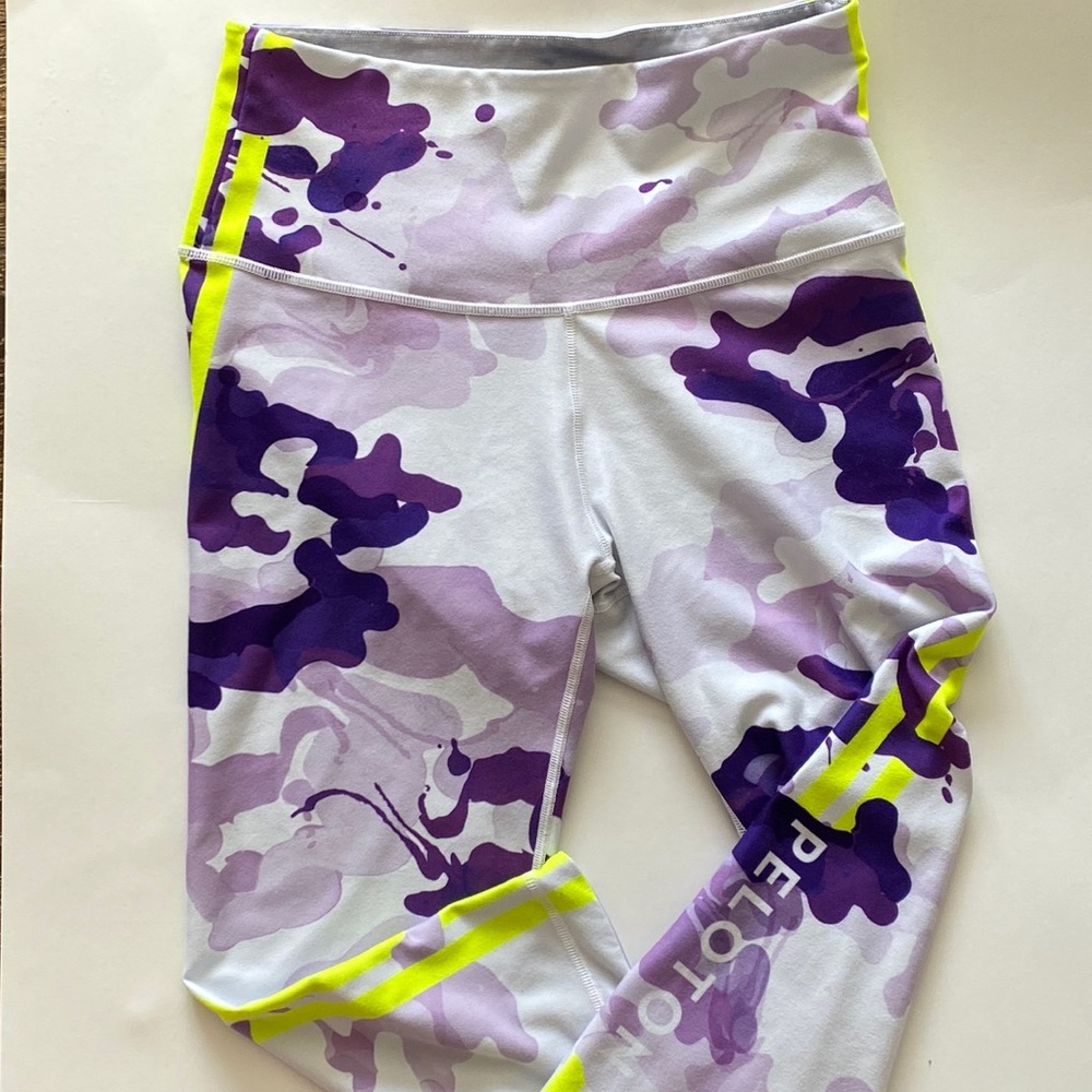 Peloton cropped leggings